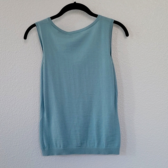 Neiman Marcus, cashmere collection, light blue, size small, sleeveless tank top - Picture 3 of 4